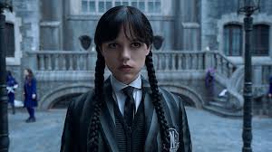 La popular serie Wednesday, protagonizada por Jenna Ortega, regresará con una segunda temporada, luego del gran éxito que obtuvo tras su debut en noviembre de 2022. 