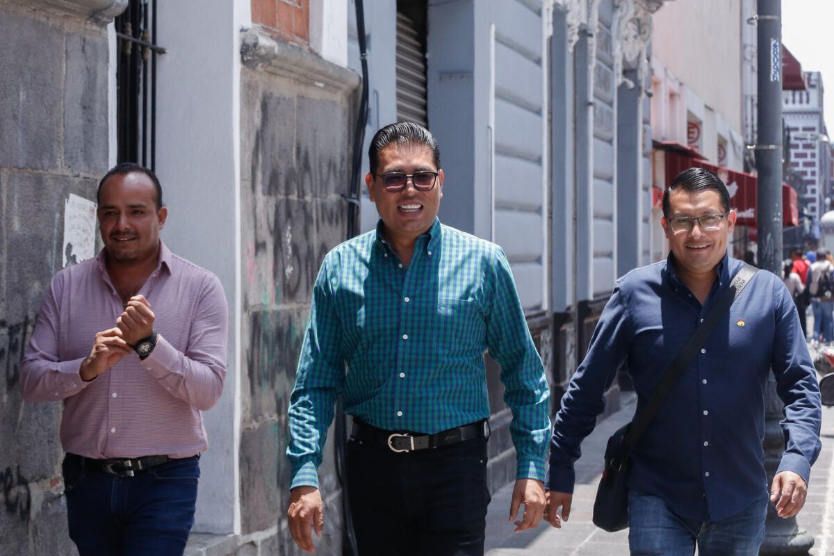 El senador Néstor Camarillo Medina aspira a la reelección en la presidencia del PRI Puebla por un periodo de cuatro años, pero los números no lo acompañan.