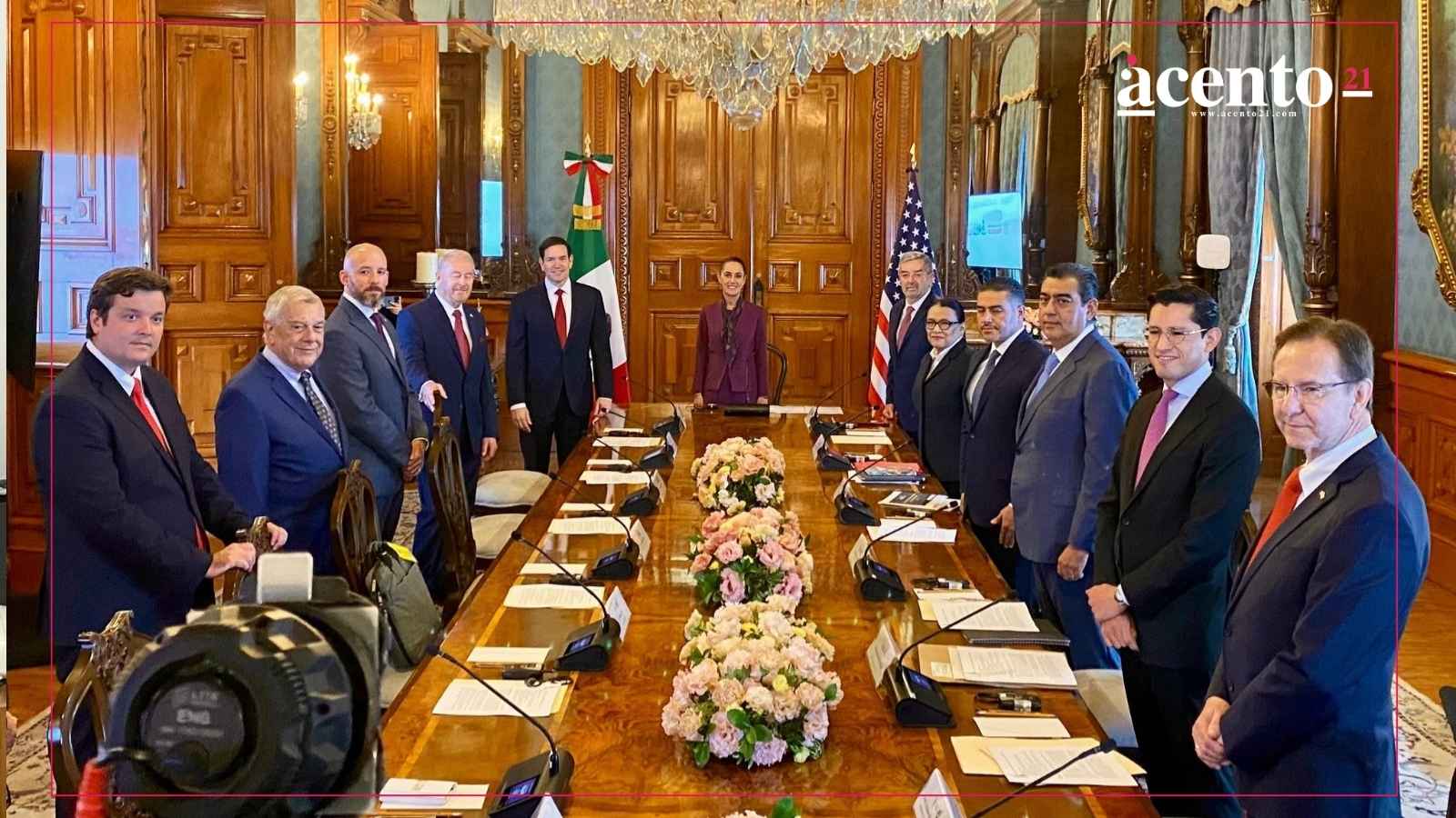 Asiste Sergio Salomón a reunión con Secretario de Estado de EUA; ofrece política migratoria ordenada y segura