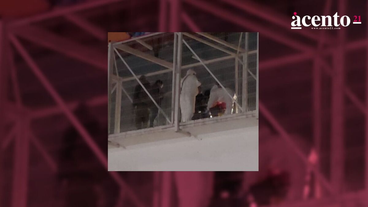 Encuentran colgado a un hombre en el puente peatonal de San Bartolo