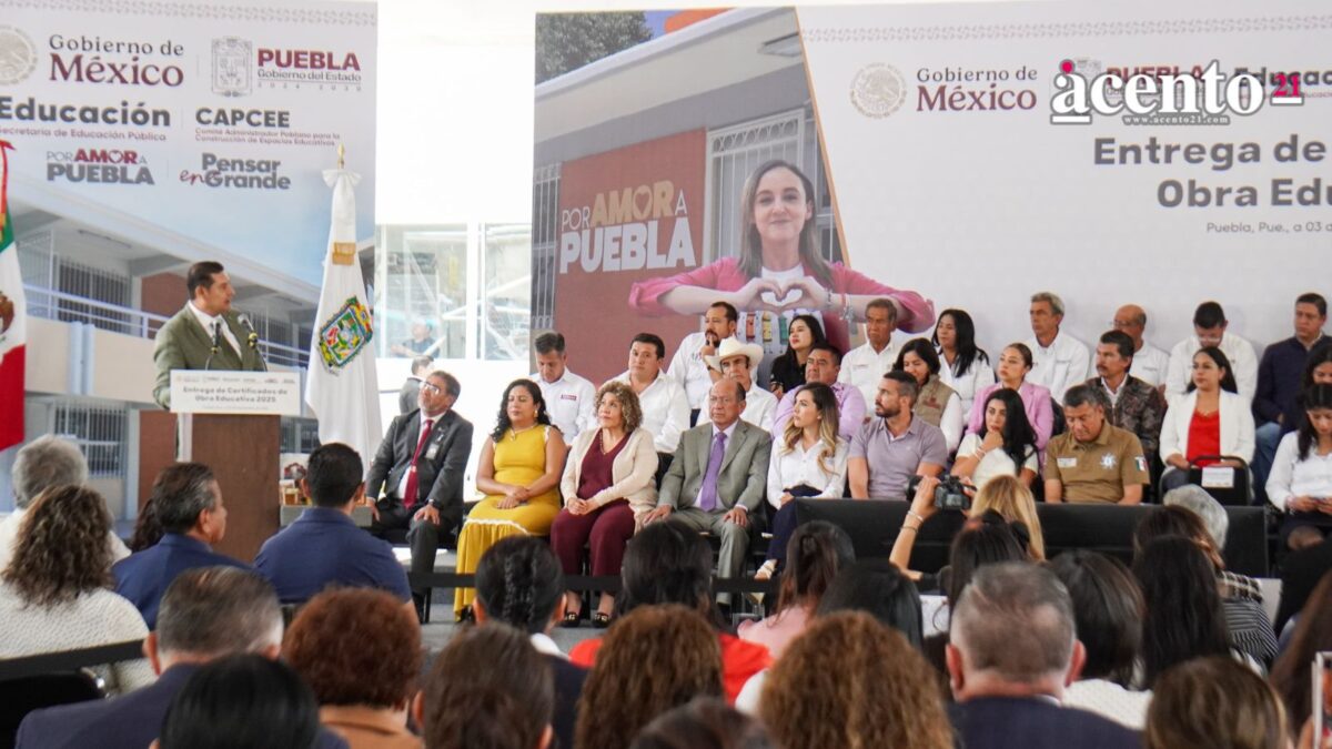 Entregan apoyos de Obra Educativa a 121 escuelas por 216 mdp