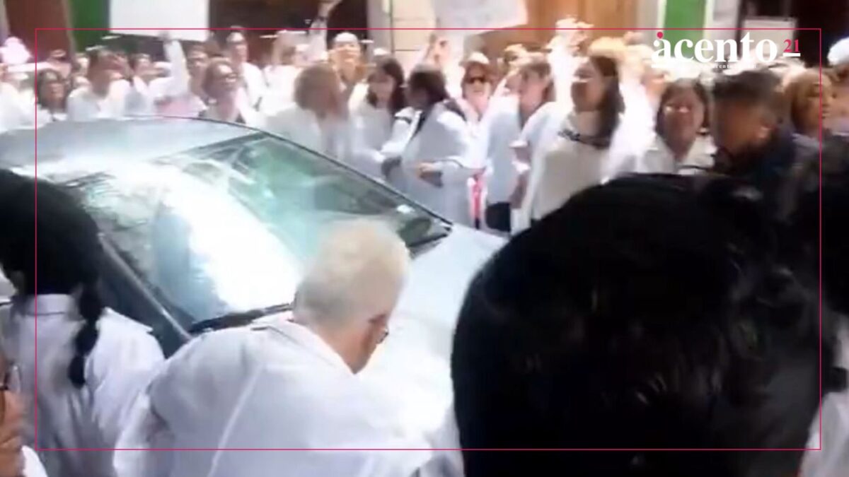 Grupo de choque de Alfonso Esparza increpa a Lilia Cedillo a días de elección de la BUAP
