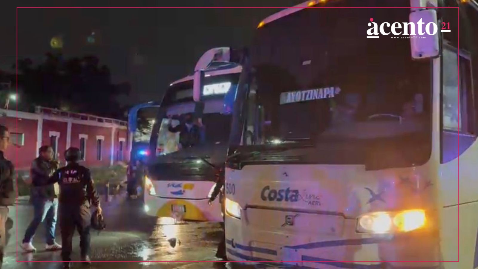 Liberan a Normalistas de Teteles junto con los tres autobuses que llegaron a la capital