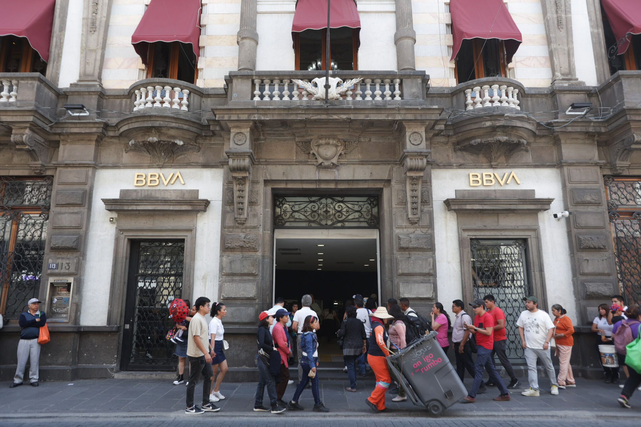 ¿Abren bancos este 1 y 2 de noviembre?