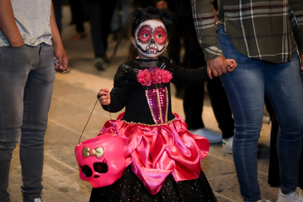 ¿Cuándo se deben pedir calaveritas en México 2025?
