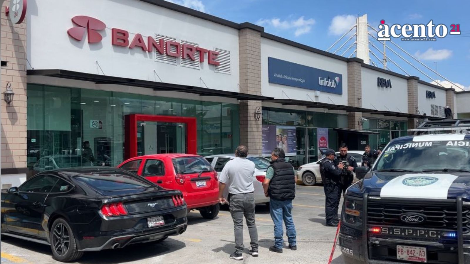Delincuentes disparan para despojar a un cuentahabiente de 2MDP en plaza de San Andrés Cholula (1)