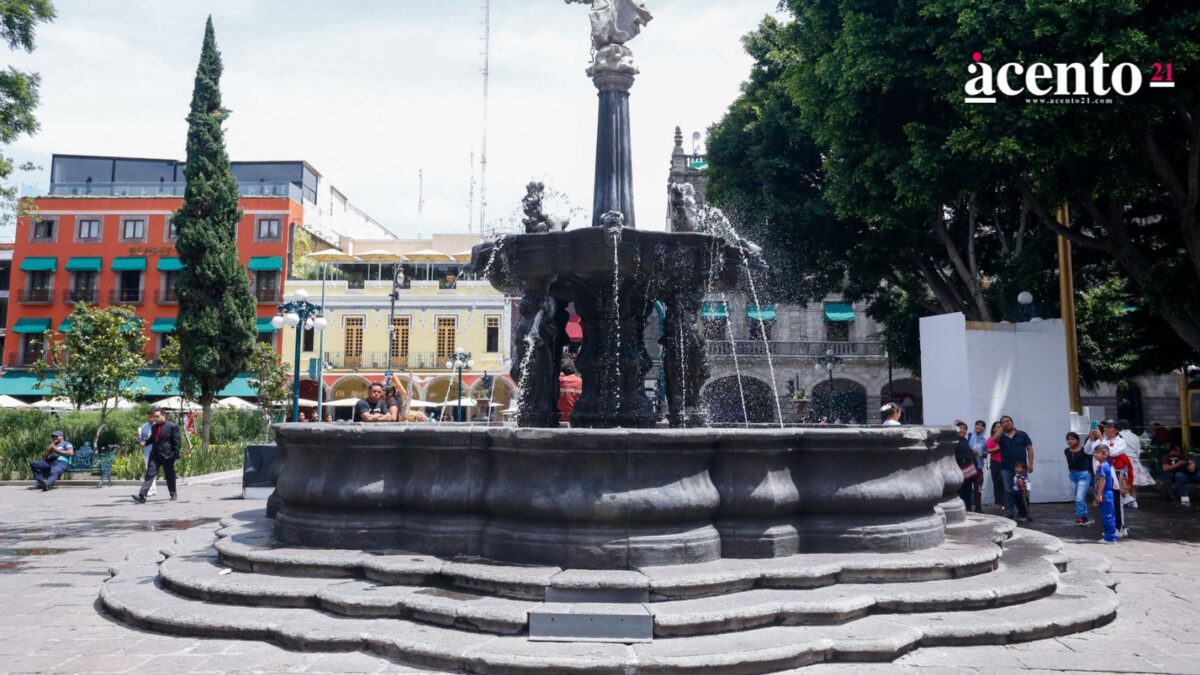 INAH ya logró acuerdo para reparar daños en fuente de San Miguel del zócalo de Puebla