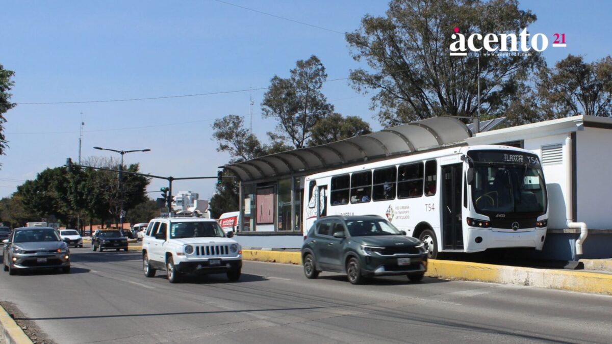 Puebla aumentará las multas por invadir ciclovías o el carril de RUTA. Las sanciones superarán los 11 mil pesos tras modificaciones al Coremun.