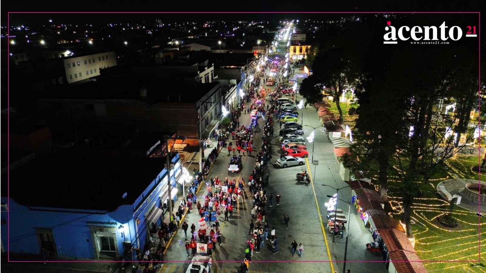 Celebran desfile navideño en Huejotzingo