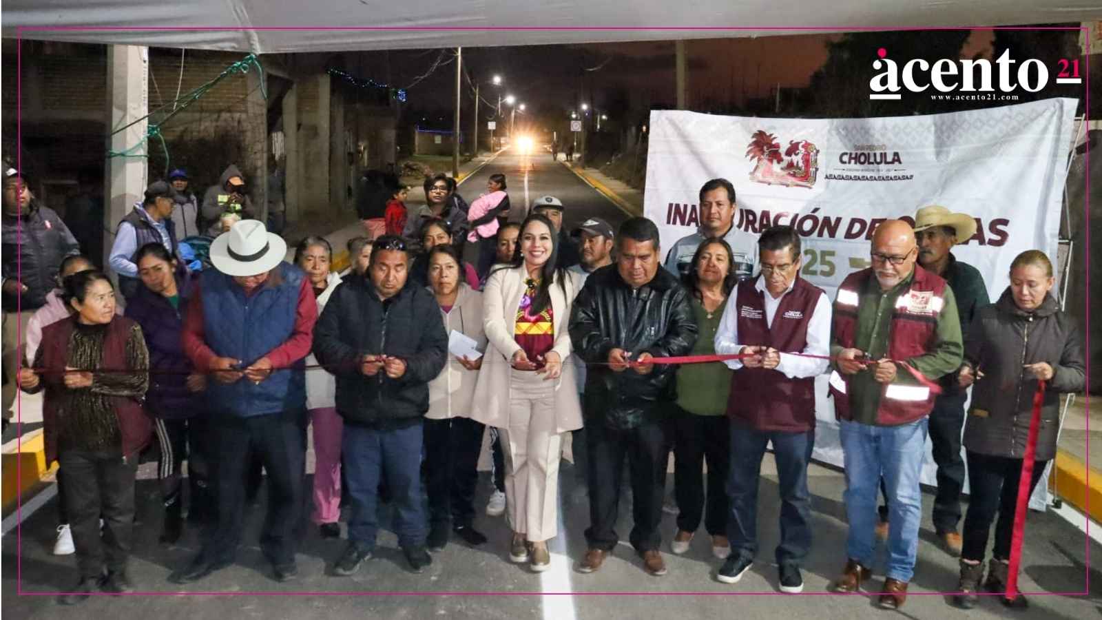 Con obras concluidas, Tonantzin Fernández mejora calles en Santa Bárbara Almoloya y San Juan Tlautla