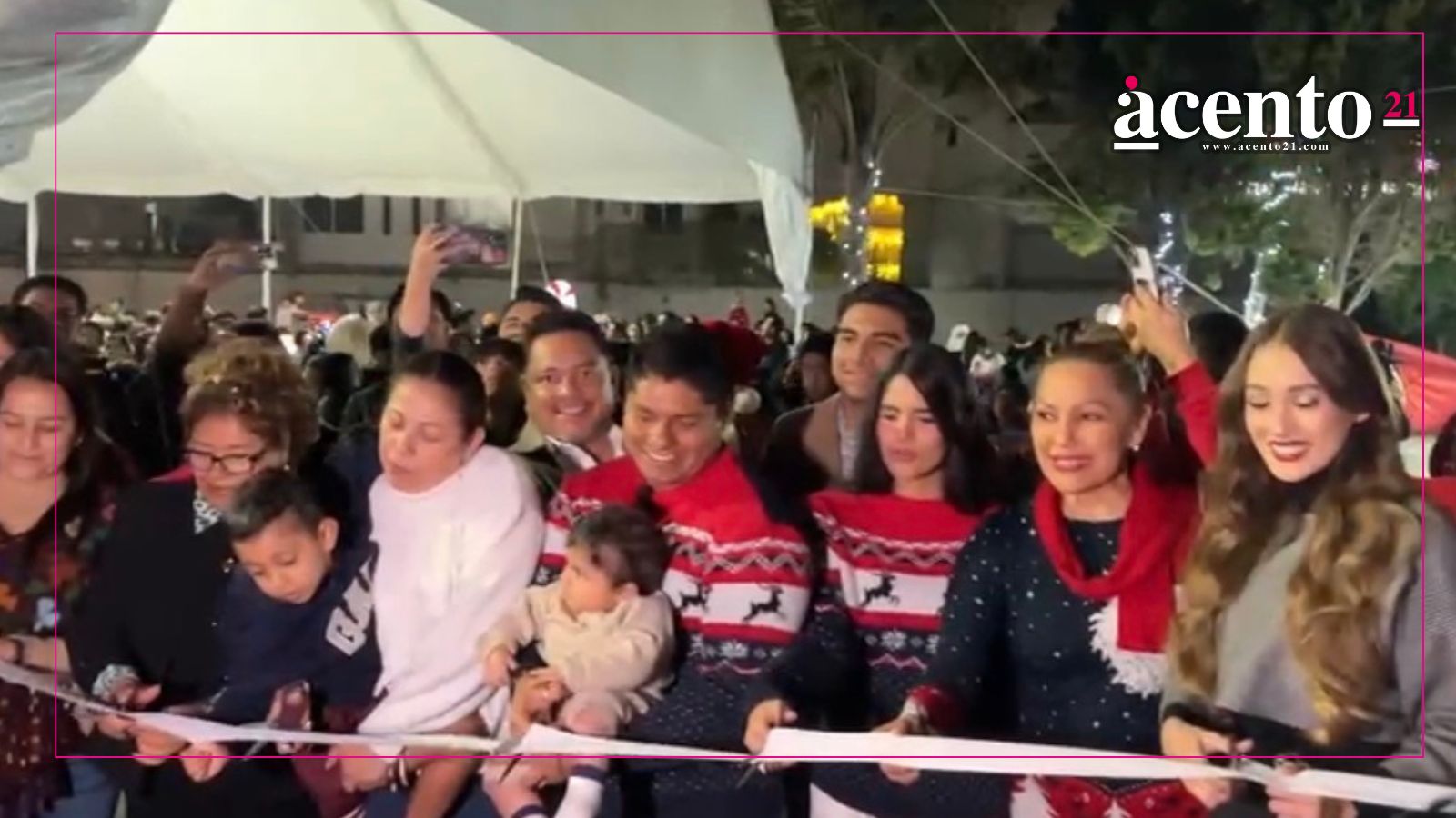 Omar Muñoz arranca la “Navidad en Familia Cuautlancingo” con encendido de árbol navideño