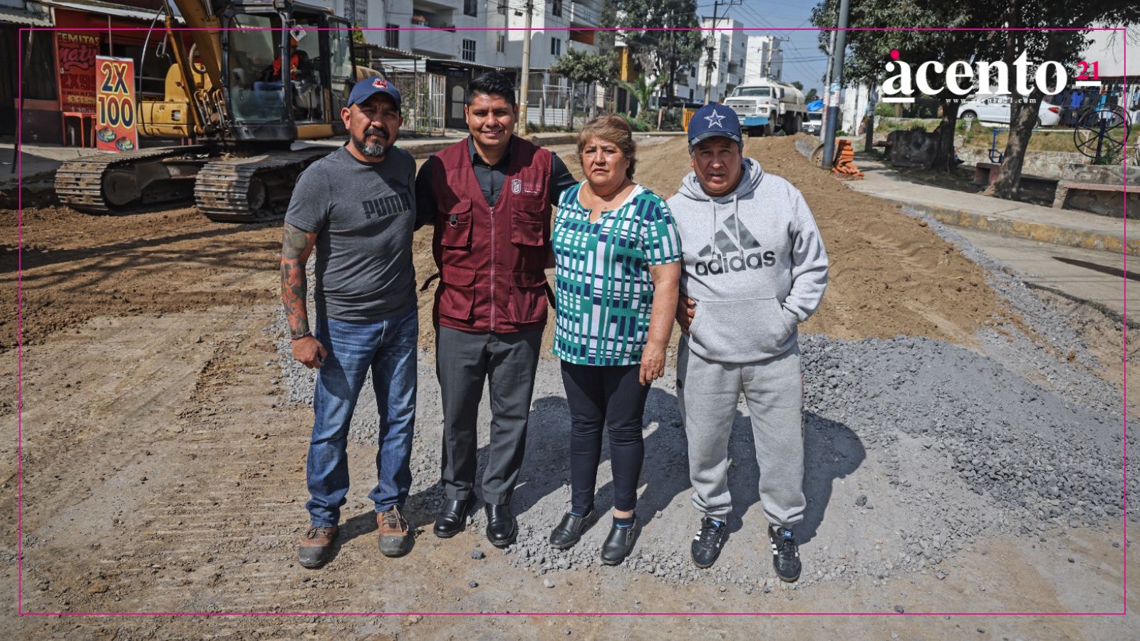 Supervisa Omar Muñoz avance de obra de importante acceso al municipio