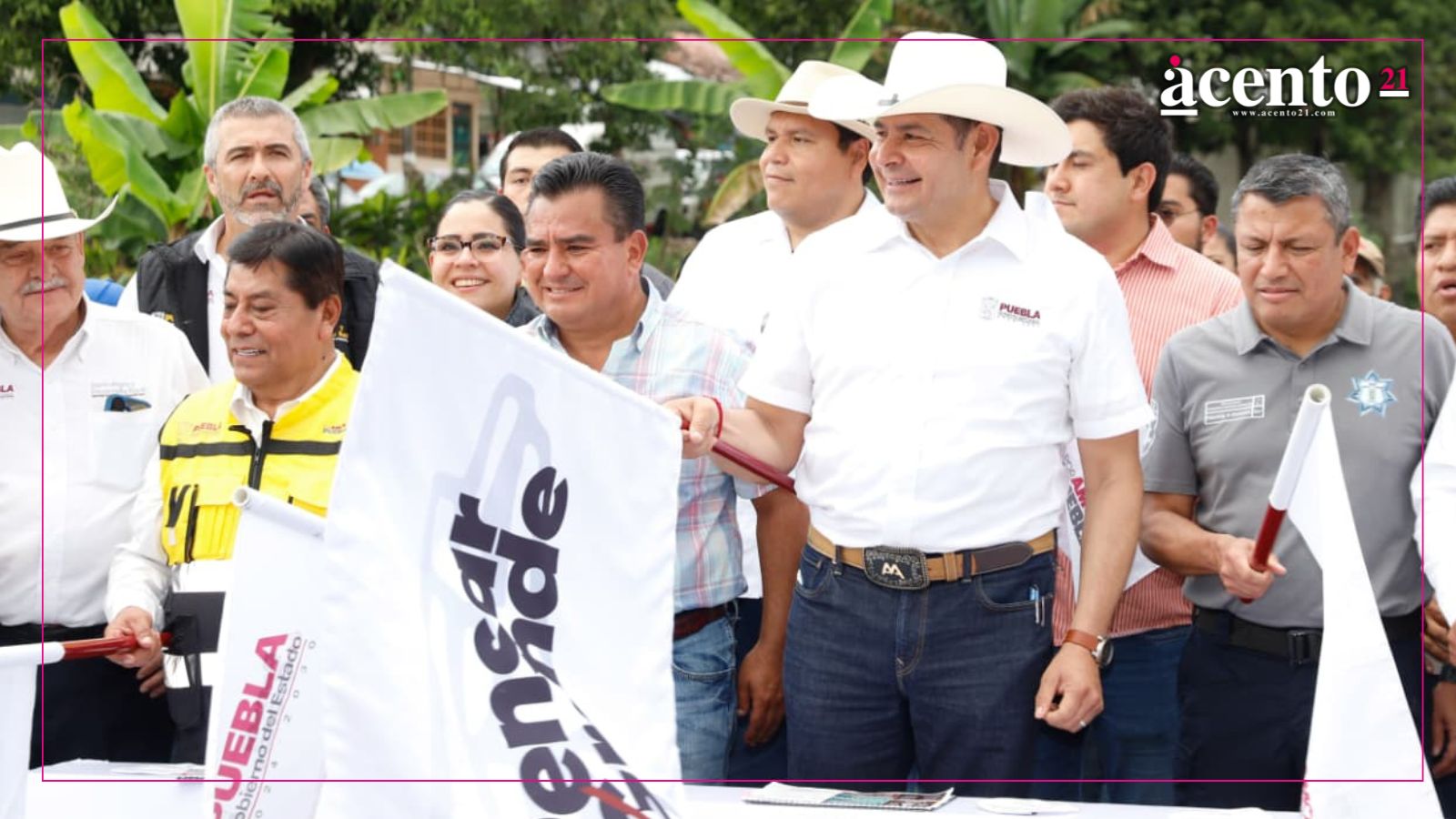 Tras contingencia por lluvias, Gobernador Armenta cumple con módulo de pavimentación en sierra norte