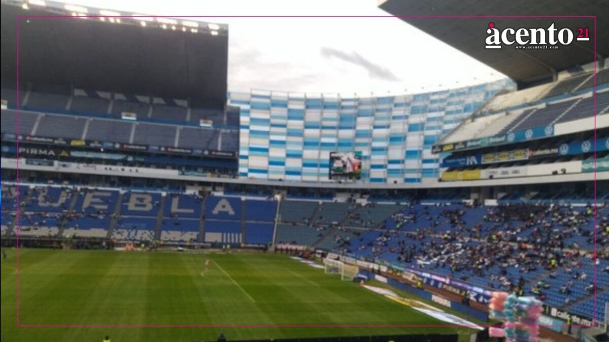 Repararán daños en campo del Estadio Cuauhtémoc tras partido Puebla vs Mazatlán
