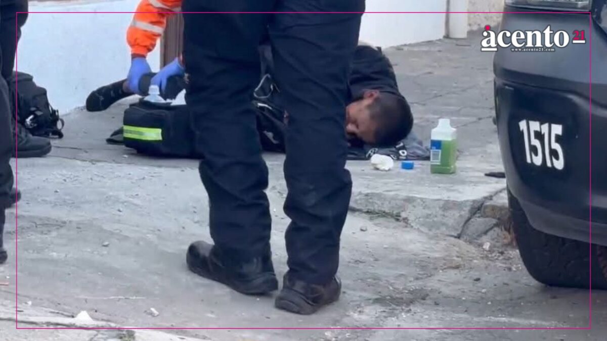 Hartos de la delincuencia vecinos golpean a presunto ratero de autopartes en la Santa María