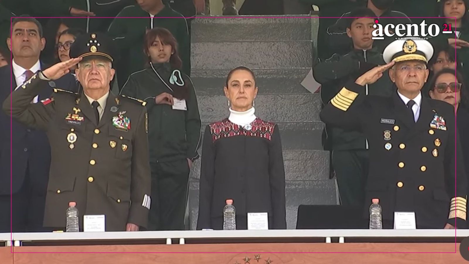 Asiste Sergio Salomón a ceremonia de Día de la Bandera