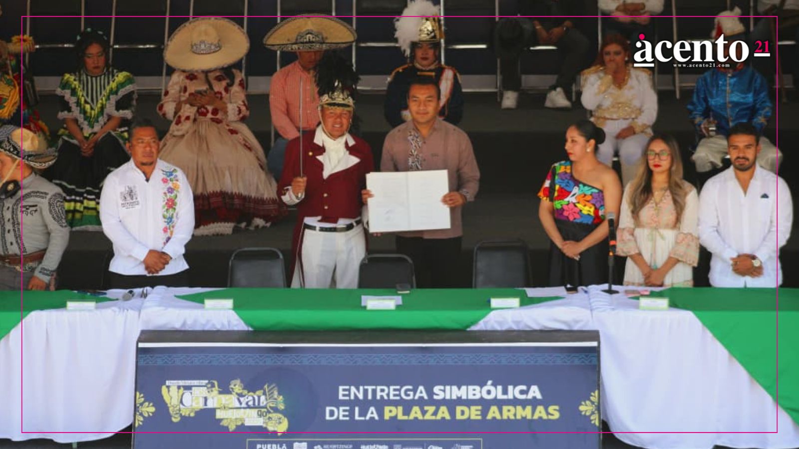 ¡Inicia el Carnaval de Huejotzingo 2026! Roberto Solís entrega la Plaza de Armas al general en jefe en un acto sin precedentes