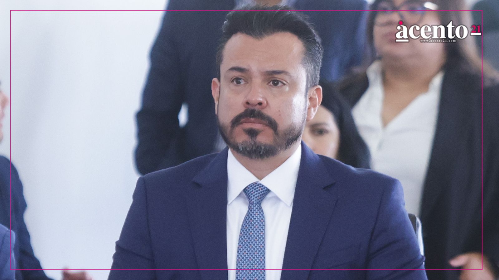 Sergio Vergara y una exfuncionaria más fueron inhabilitados por chips en obras de arte en Puebla