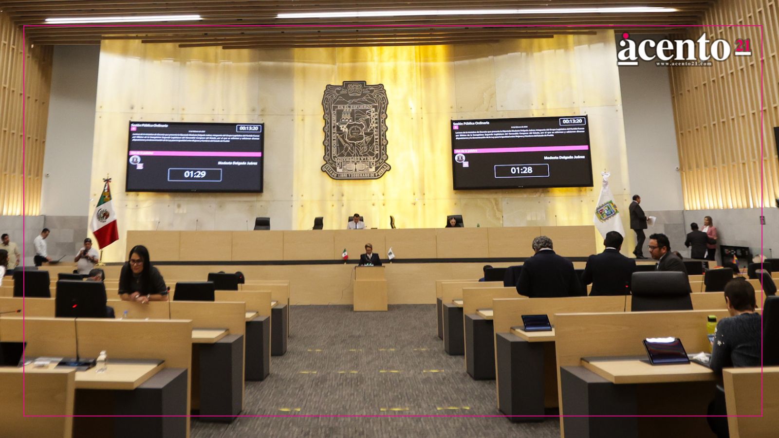 Congreso recibe reformas para derogar ciberasedio en Puebla