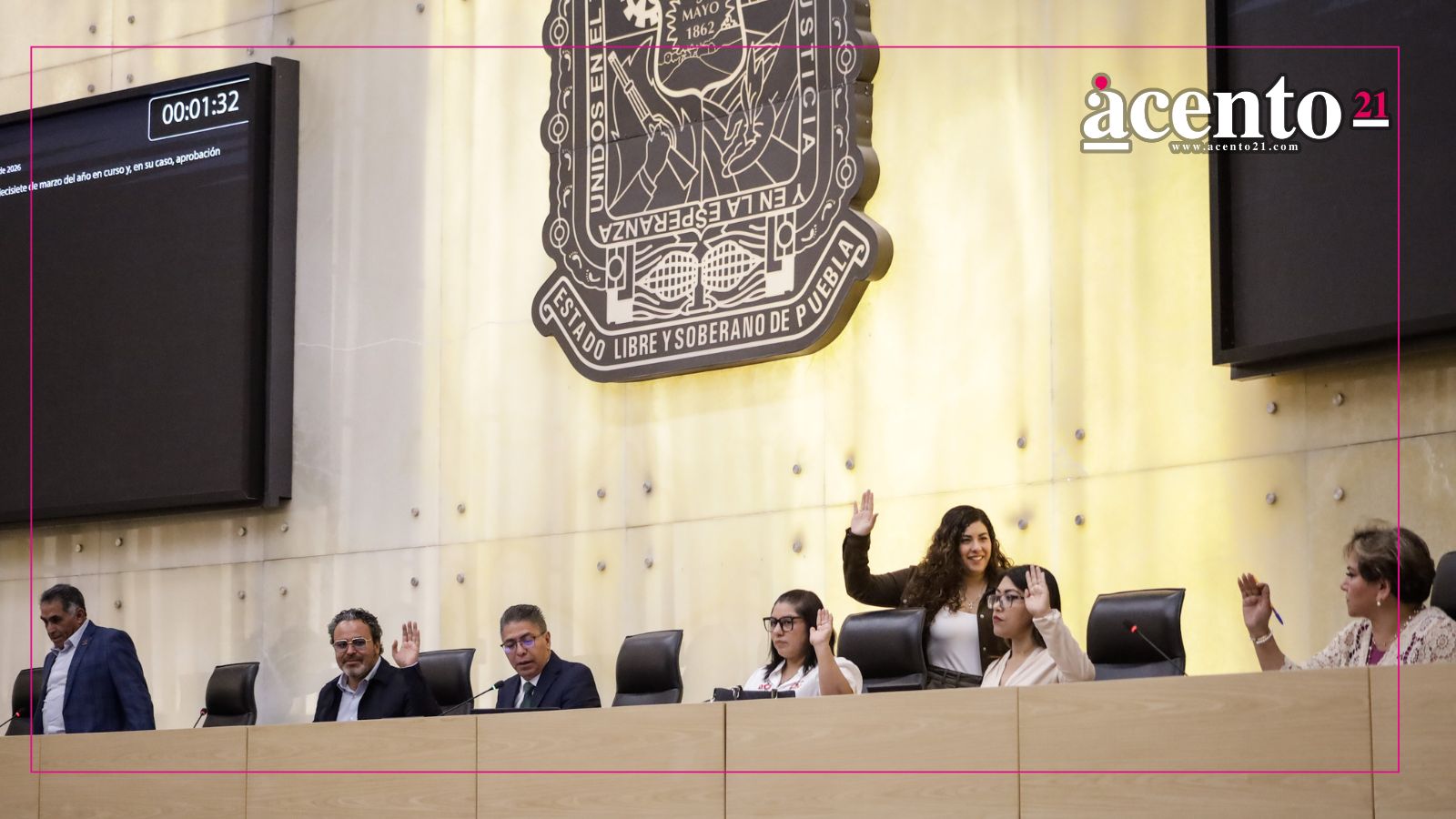 Presea Ignacio Zaragoza reconoce a dos poblanos por su legado de servicio y compromiso social 