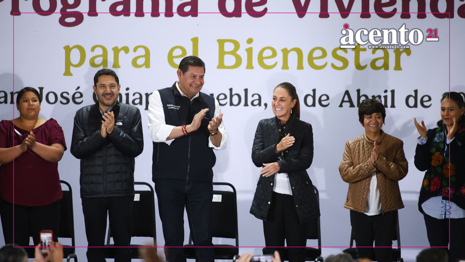 Entregan 240 casas del programa de Vivienda del Bienestar en Puebla