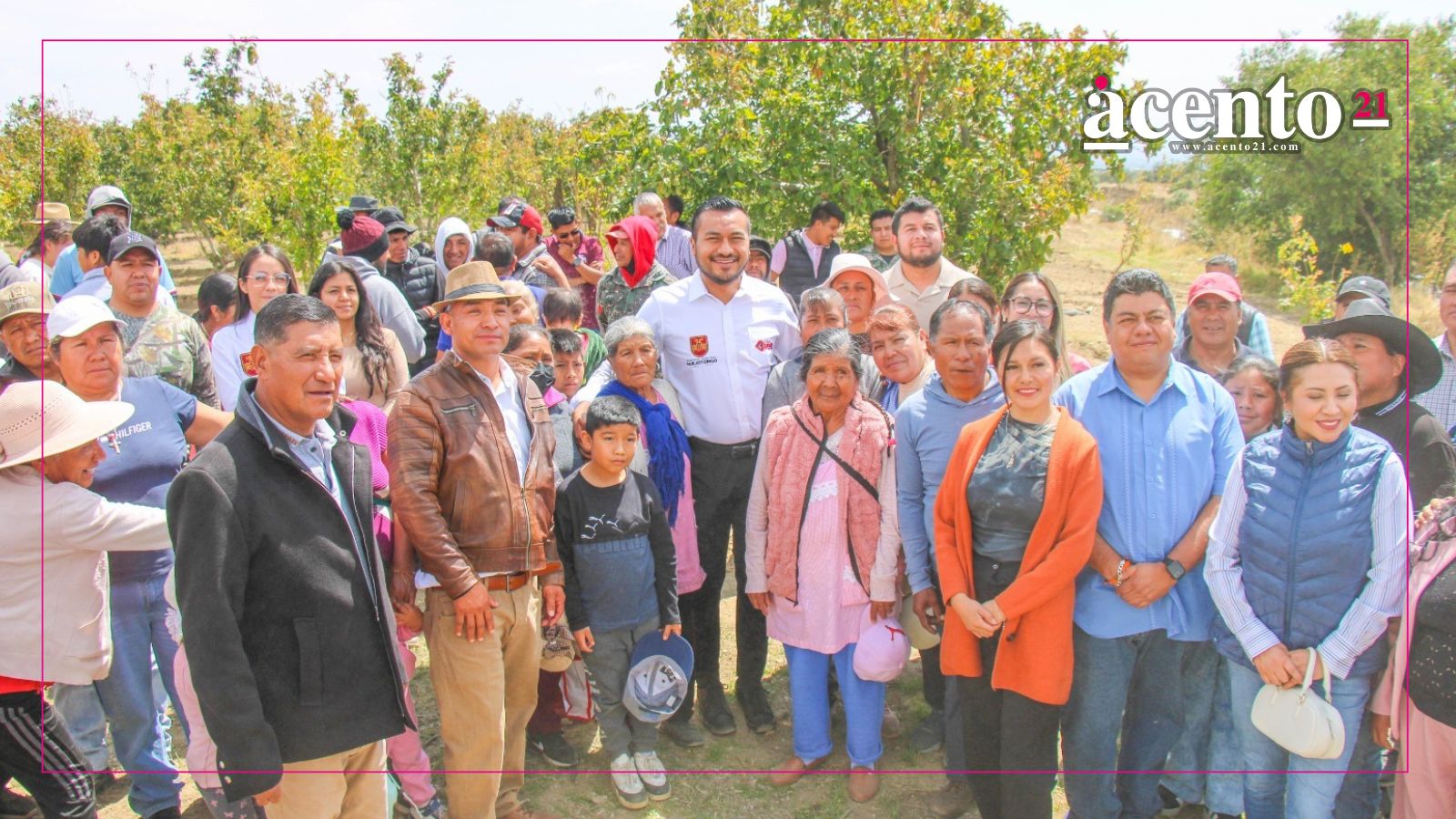 RobertoSolís mejora el suministro de agua en Atexcac con la rehabilitación de línea de conducción
