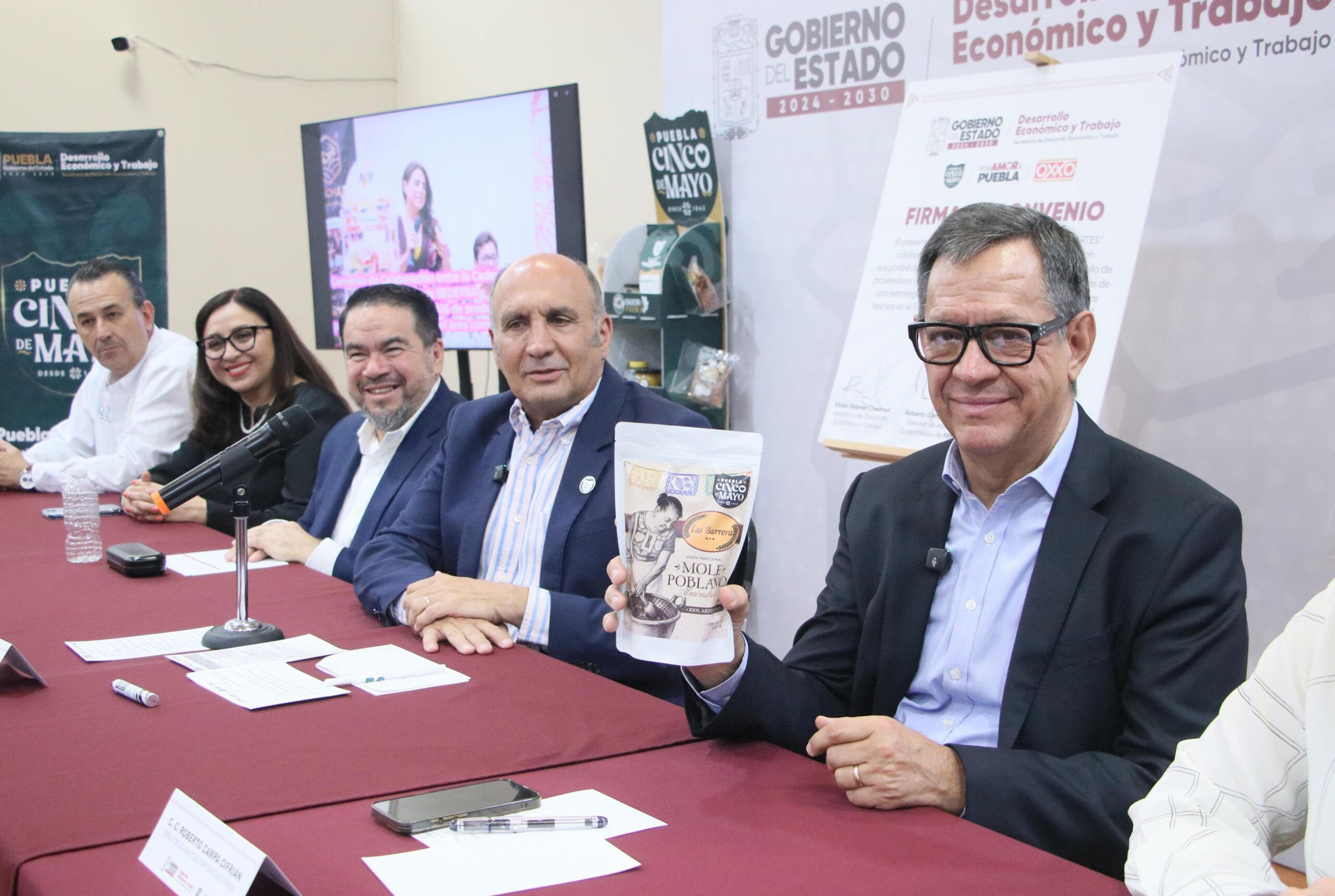 Productos poblanos amplían presencia comercial en cadena comercial OXXO