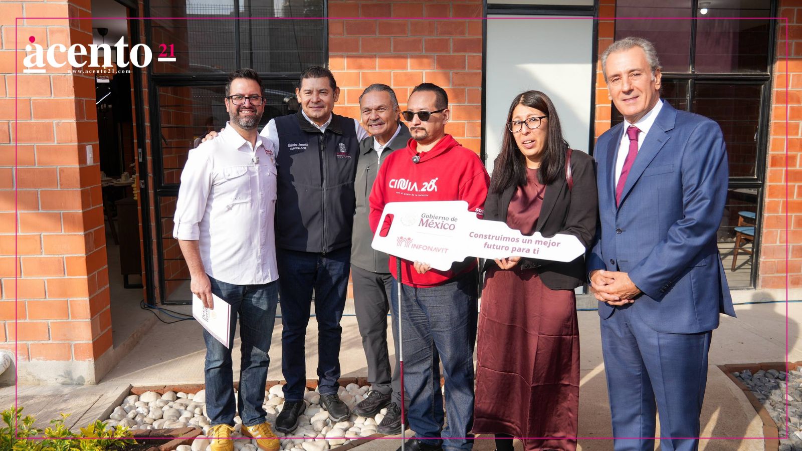 Armenta y Chedraui entregan beneficios del Programa de Vivienda para el Bienestar en Puebla