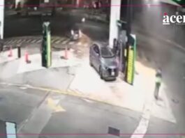 Loco al volante impactó su vehículo contra otra unidad en gasolinera de periférico Loco al volante impactó su vehículo contra otra unidad en gasolinera de periférico