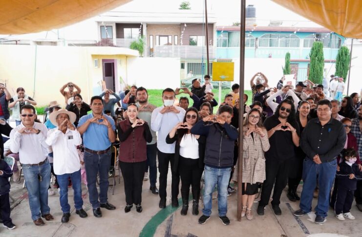Roberto Solís sigue cumpliendo con la educación en Huejotzingo; inicia construcción de domo en el preescolar “Gandhi”.
