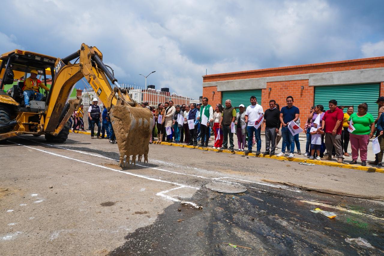 Arranca ampliación de drenaje en Prolongación Tomalintla; Roberto Solís impulsa obras que devuelven dignidad a las familias de Huejotzingo.