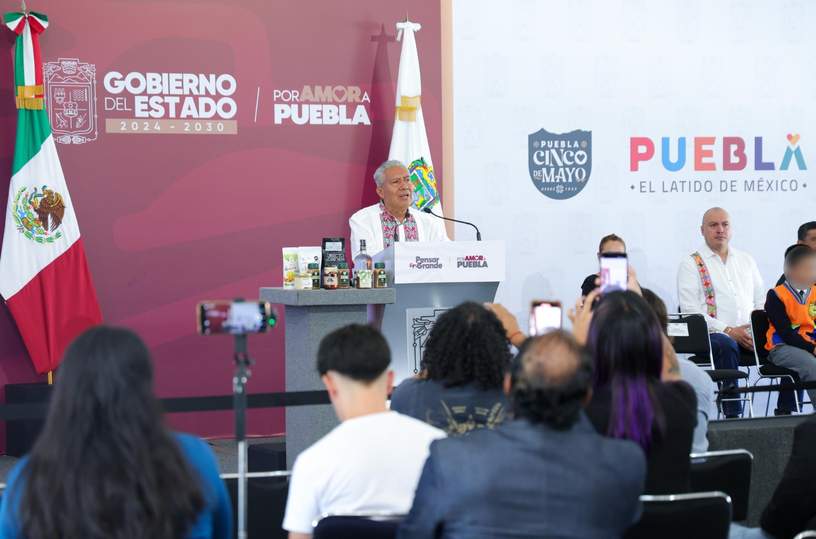 Entrega de uniformes gratuitos continuará en Puebla; SEP prevé ajustes en diseño para el ciclo 2026-2027