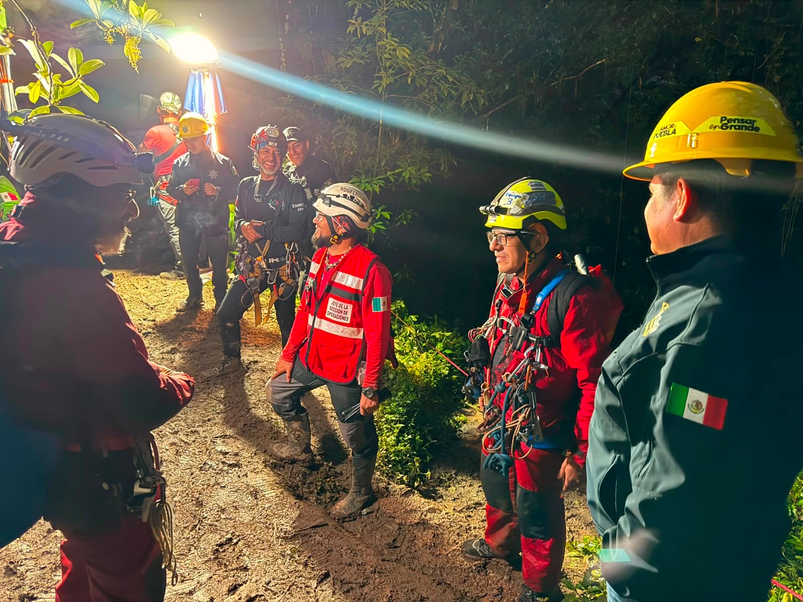 Por tercer día consecutivo se mantiene búsqueda en Gruta de Chichicazapa