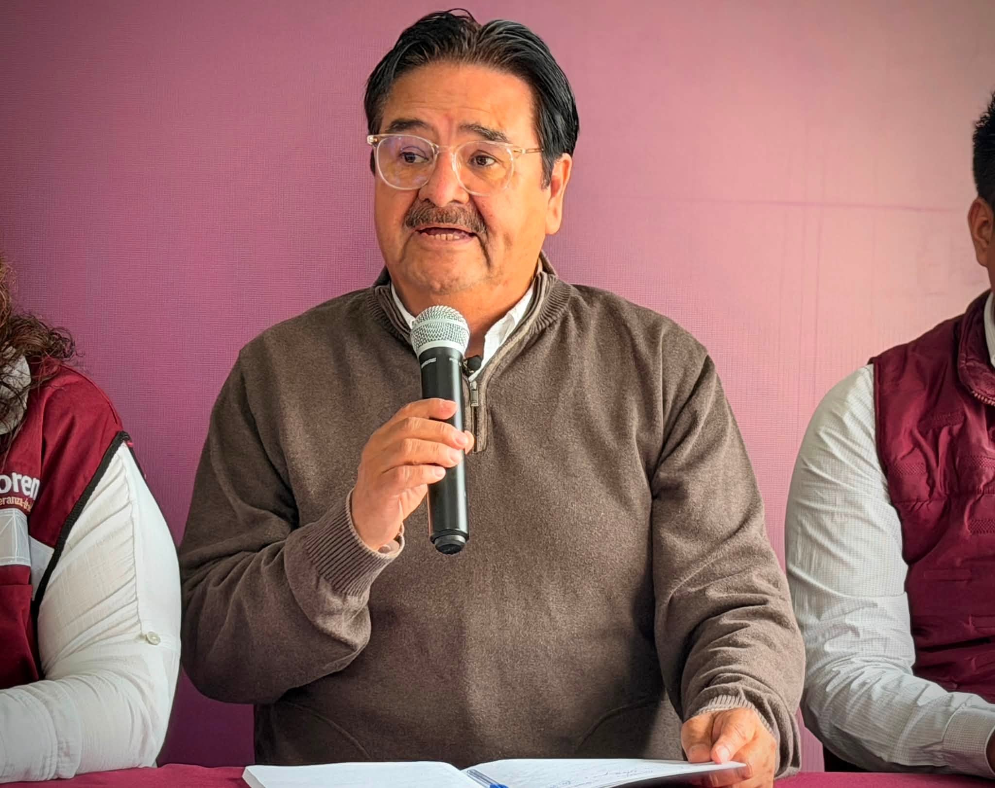Morena minimiza denuncia anunciada por Mario Riestra por uso de Casa Puebla