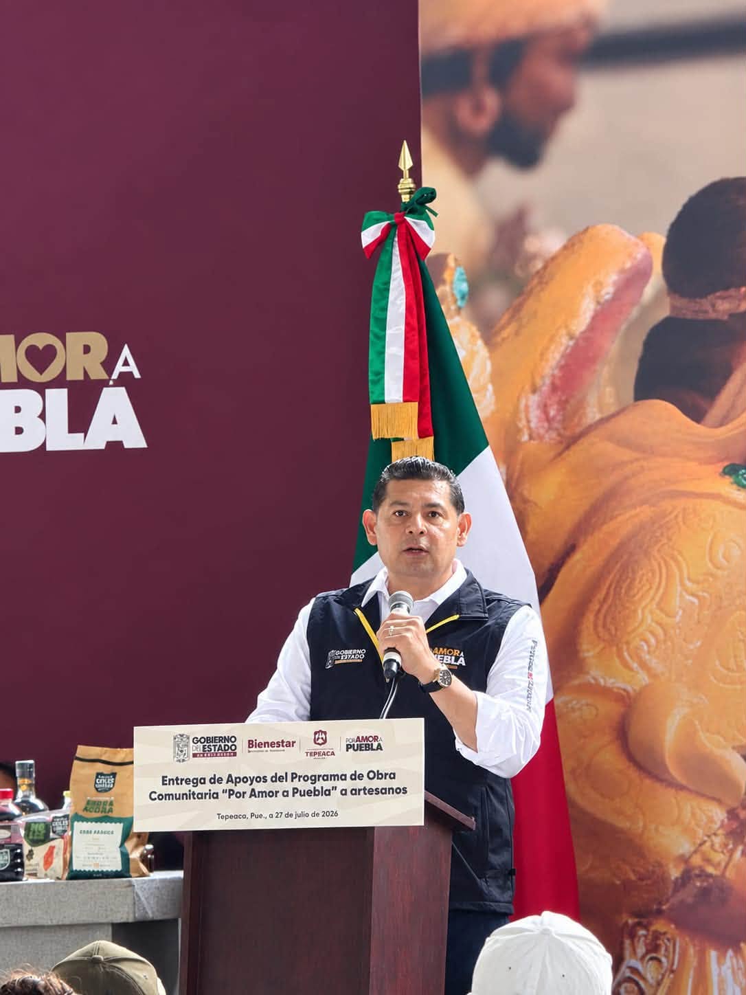 Artesanos de Tepeaca reciben respaldo para fortalecer su actividad productiva: Armenta