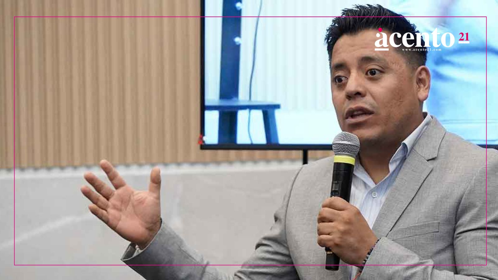Confirma Pável Gaspar salida del Director Jurídico del Congreso