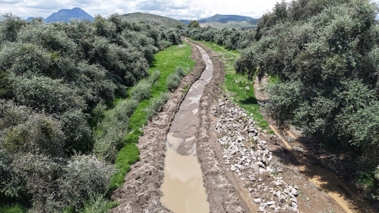Tepeaca inicia limpieza integral de los 18 kilómetros de la Barranca del Águila