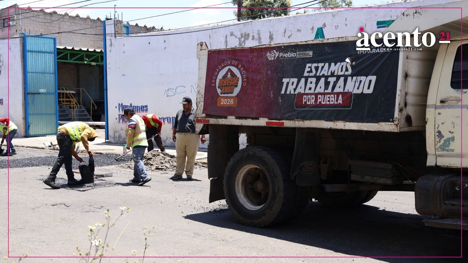 Gobierno de Pepe Chedraui continúa con acciones de bacheo en Barrio de San Miguel