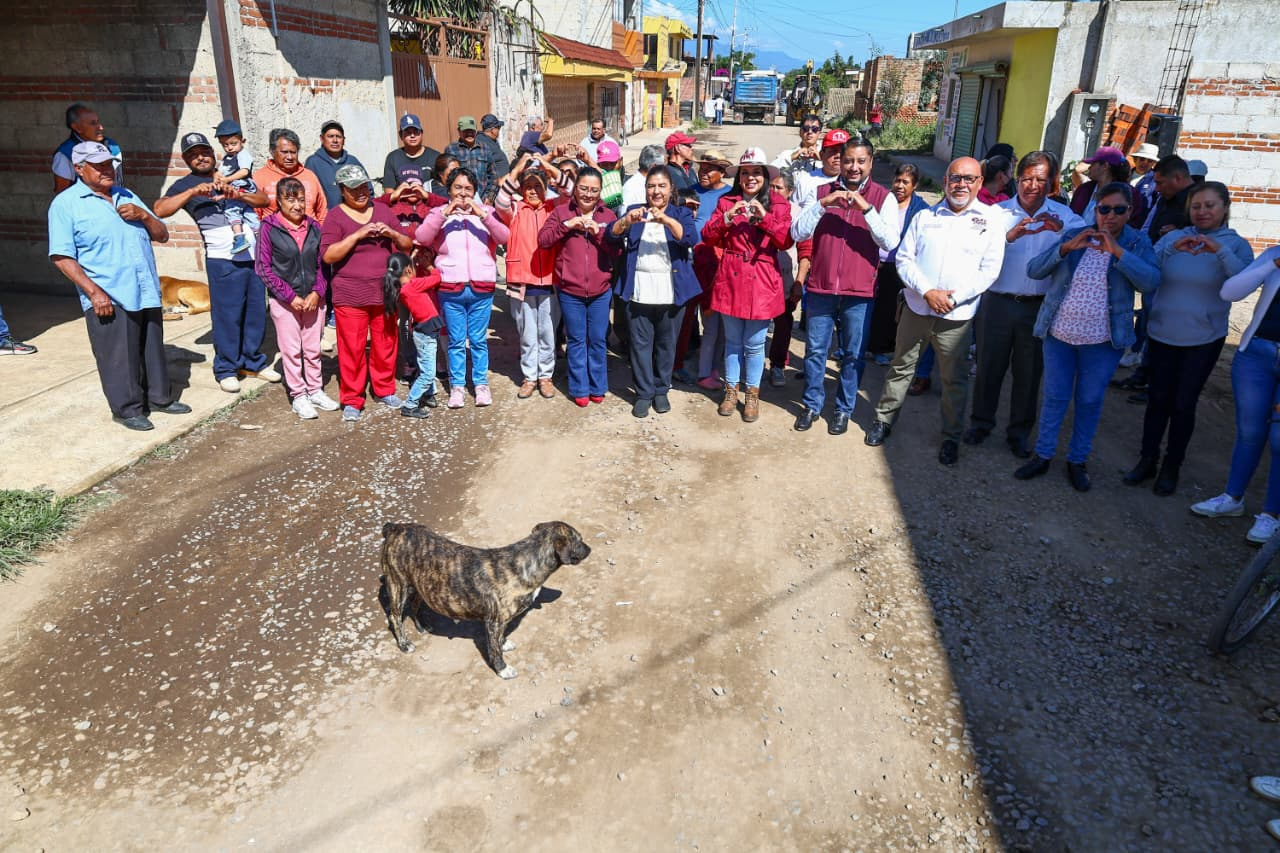 Tonantzin Fernández inicia nuevas obras en Tepalcatepec y Manantiales