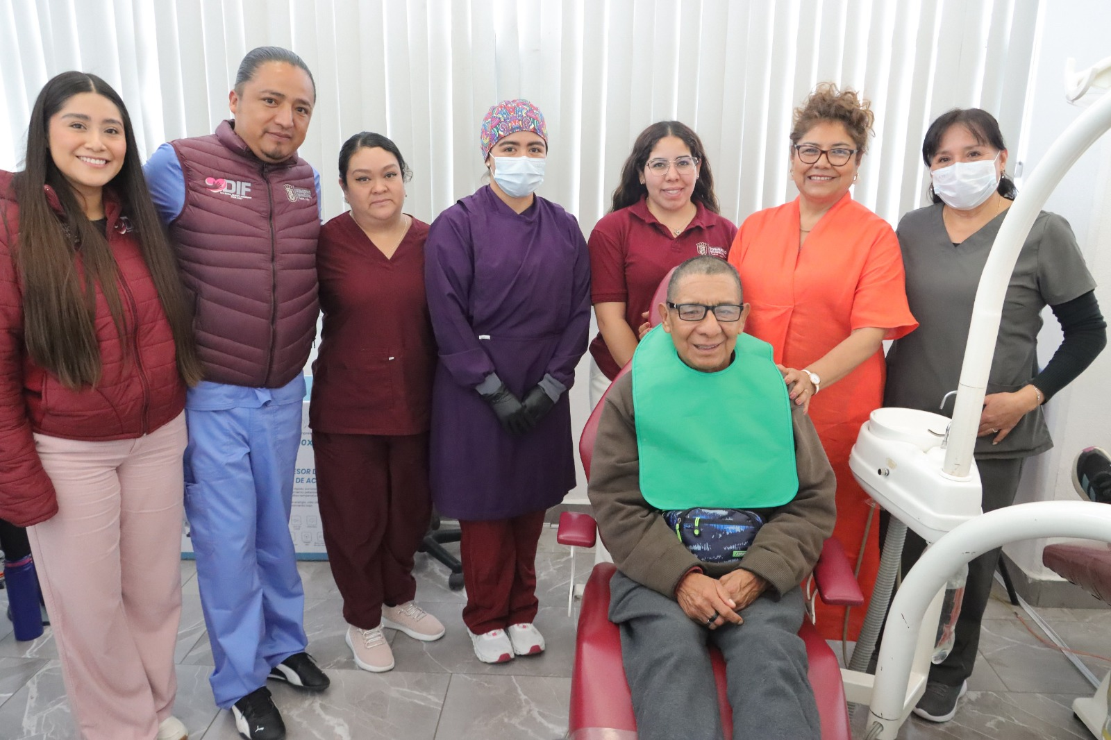 DIF Cuautlancingo entrega prótesis sin costo a ciudadano en situación vulnerable