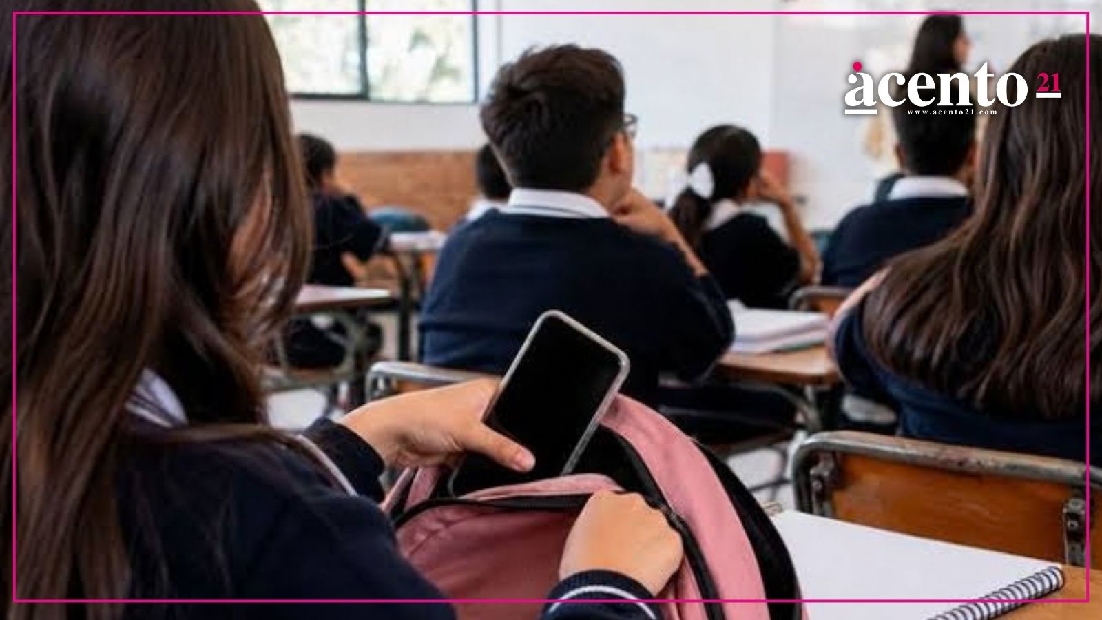 Van por regulación del uso de celulares en escuelas poblanas