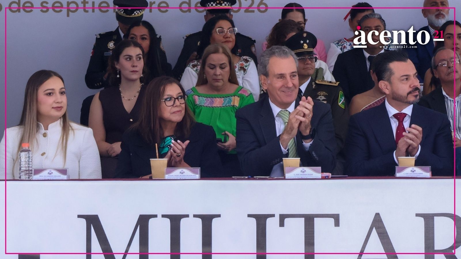 Asiste Pepe Chedraui al desfile cívico-militar por el 216 aniversario de la Independencia