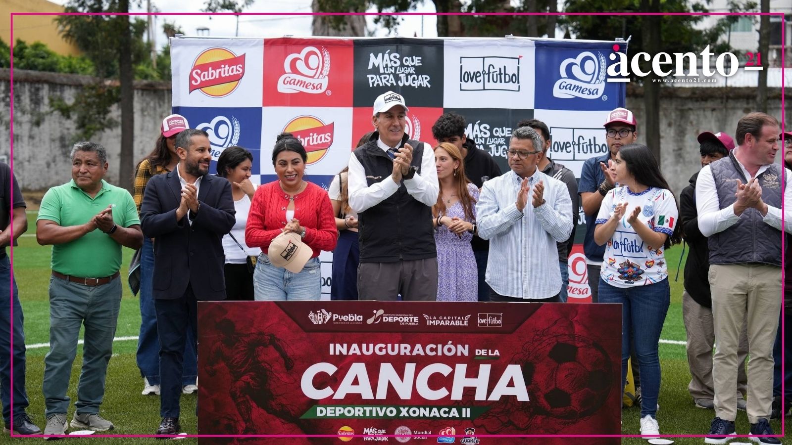Inaugura Pepe Chedraui y love.fútbol cancha de futbol 7 en el Deportivo Xonaca II Inaugura Pepe Chedraui y love.fútbol cancha de futbol 7 en el Deportivo Xonaca II