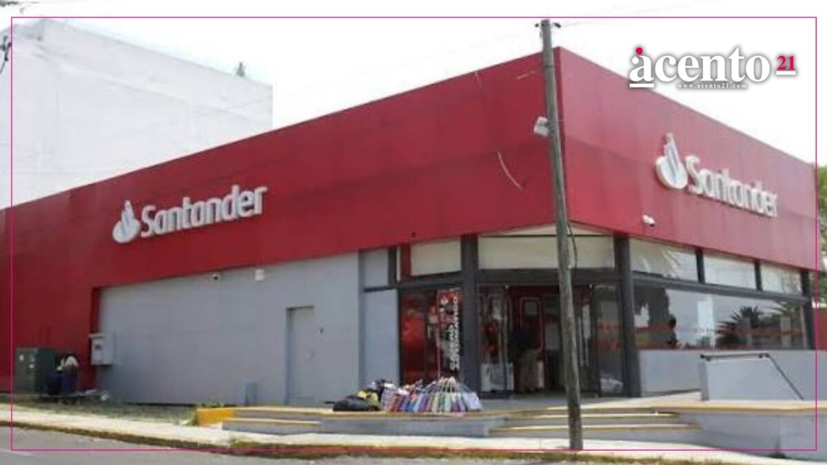 Criminales atracan a cuentahabiemte afuera del Santander de La Paz para robar 71 mil pesos