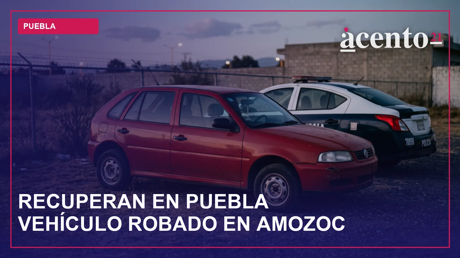 Imagen de un vehículo Seat rojo, similar al recuperado, estacionado en una calle.