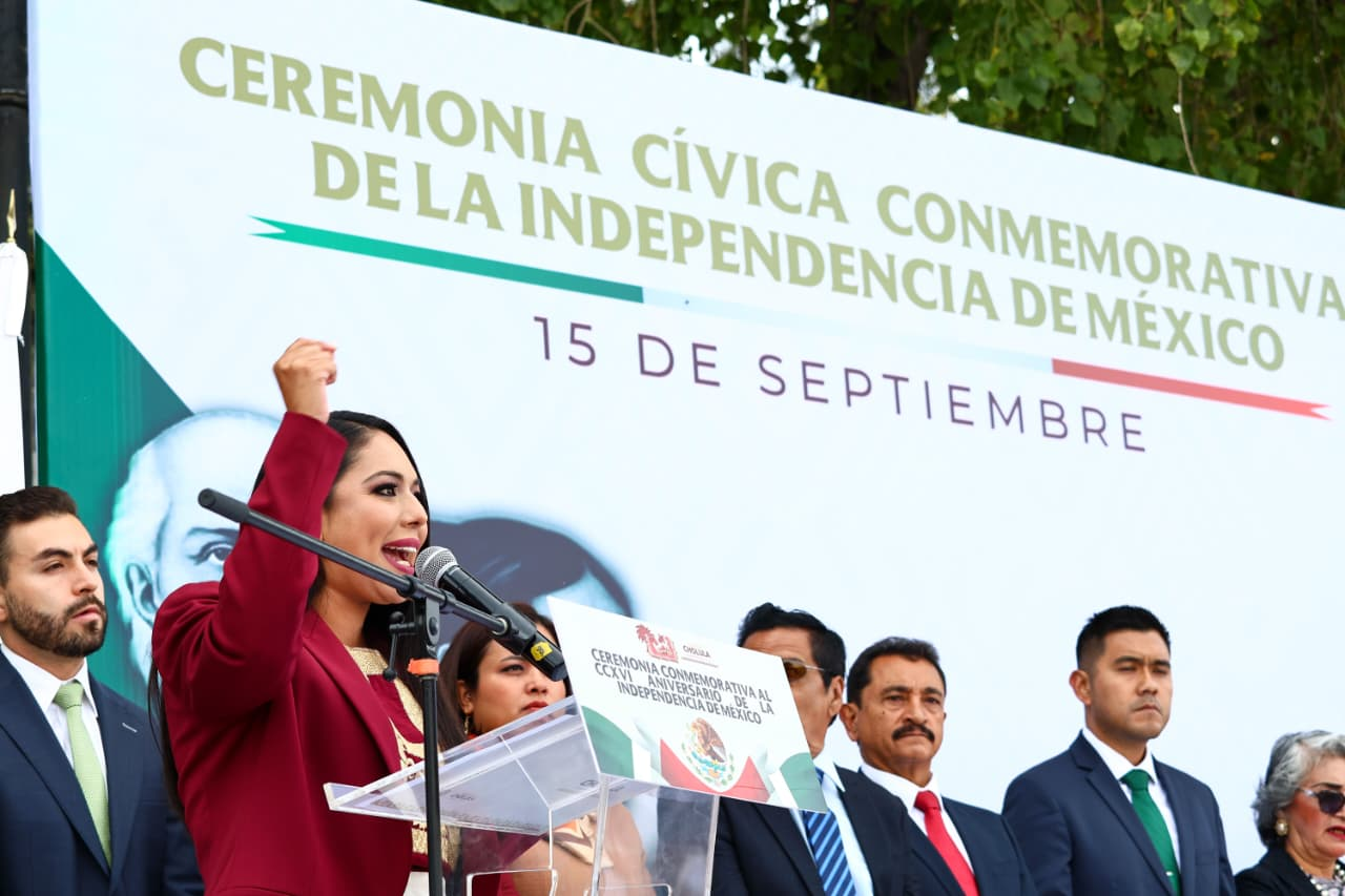Tonantzin Fernández encabeza ceremonia por la Independencia de México en Cholula