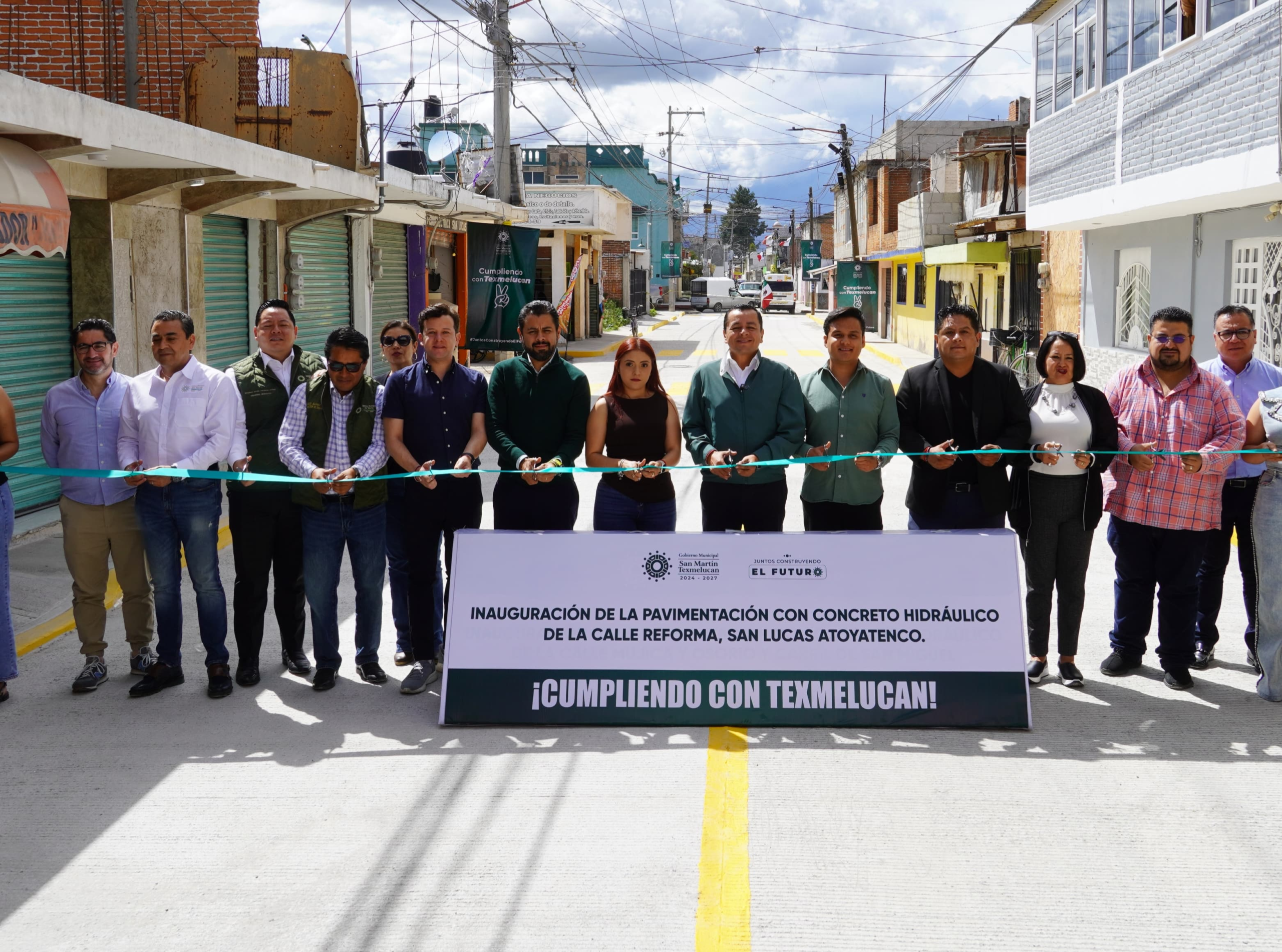 Juan Manuel Alonso inaugura pavimentación que conecta Atoyatenco con Temaxcalac