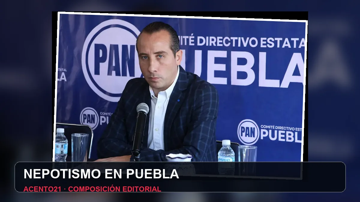 Mario Riestra durante una conferencia del PAN Puebla