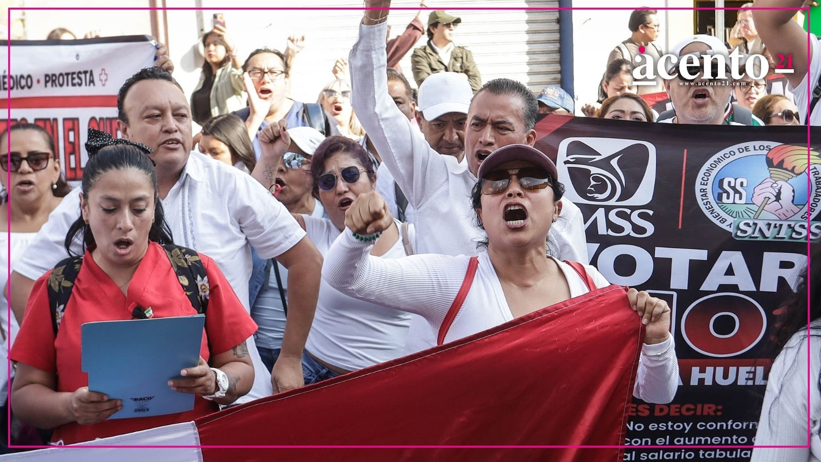 Trabajadores del IMSS en Puebla marchan por salarios dignos, jubilaciones y falta de insumos