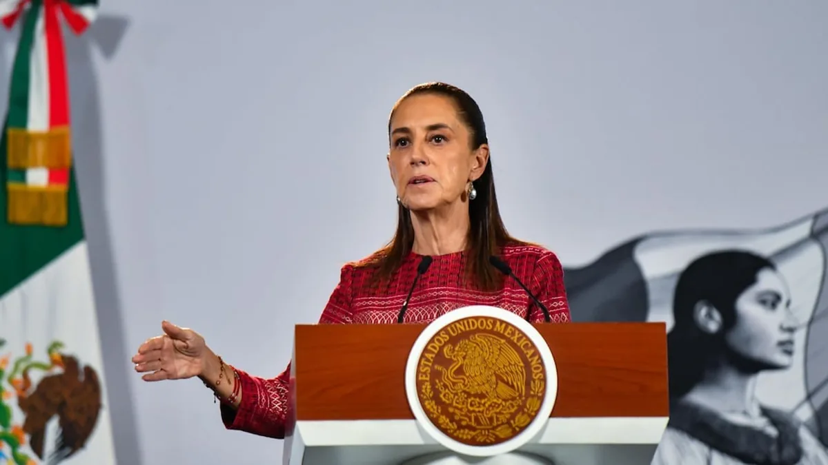 Gobierno apoya a 19.5 millones de becarios Imagen de estudiantes en México, representando el apoyo a becarios y la educación.